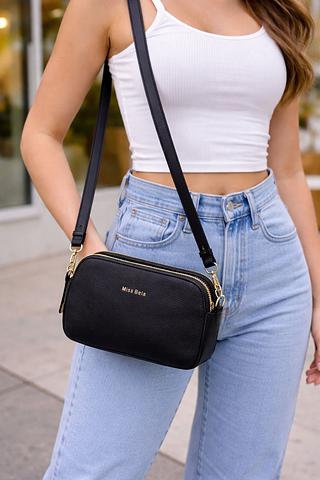 BOLSA MISS BELA EM COURINO SINTÉTICO, MODELO COM DUAS DIVISÕES