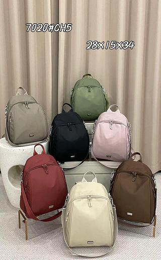 MOCHILA IMPERMEÁVEL MISS BELA - MODELO ACOMPANHA ALÇA TRANSVERSAL REGULÁVEL E REMOVÍVEL.