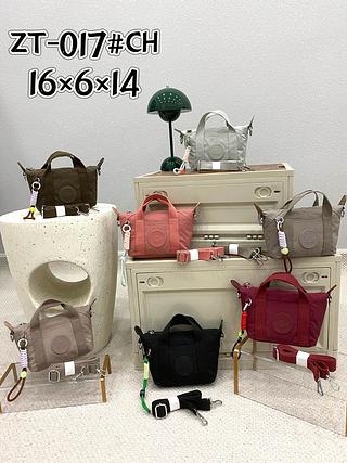 BOLSA IMPERMEÁVEL MISS BELA — MODELO ACOMPANHA ALCA TRANSVERSAL REMOVÍVEL.