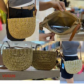BOLSA DE PALHA MEIA LUA - MODELO MISS BELA.