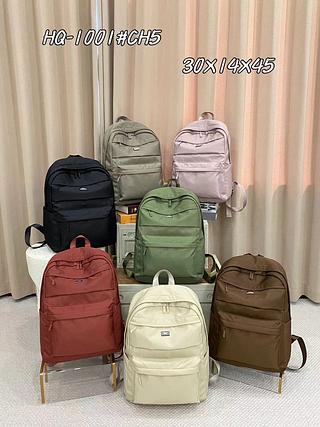 MOCHILINHA IMPERMEÁVEL MISS BELA — MODELO POSSUI BOLSO ANTI-FURTO NA PARTE DA FRENTE-ALCA REGULÁVEL.